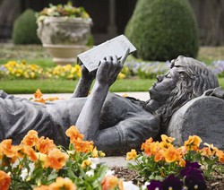 Reading Statue