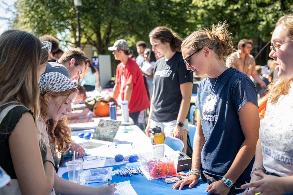 Office of Student Engagement Hosts Involvement Fair The Outlook
